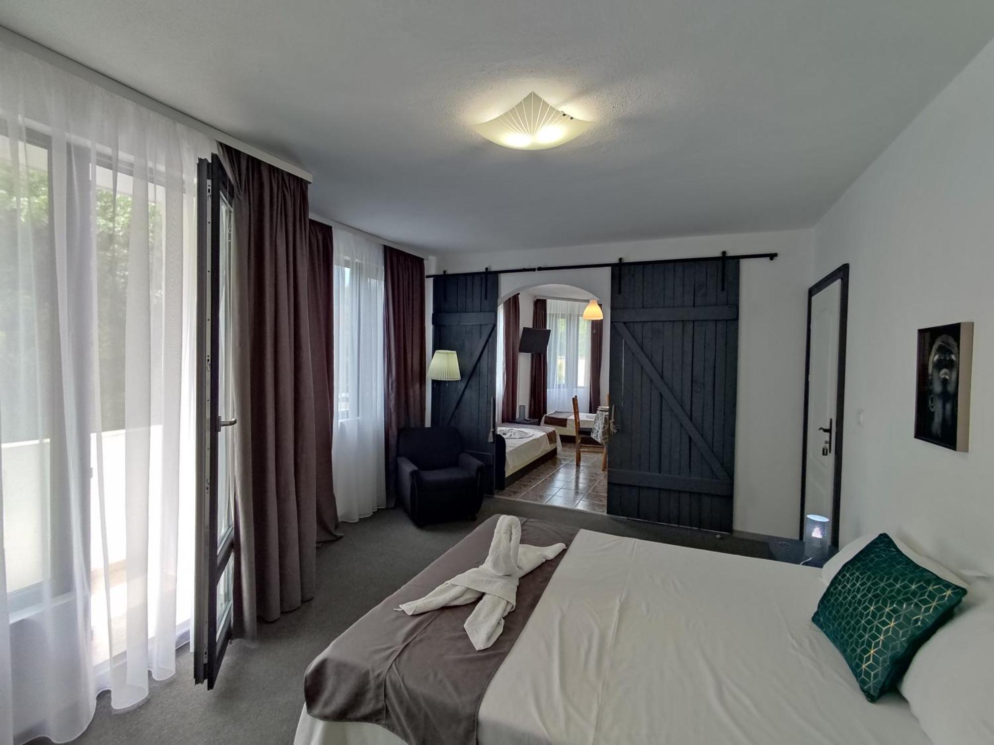 Rali Apartments Kiten  Rum bild